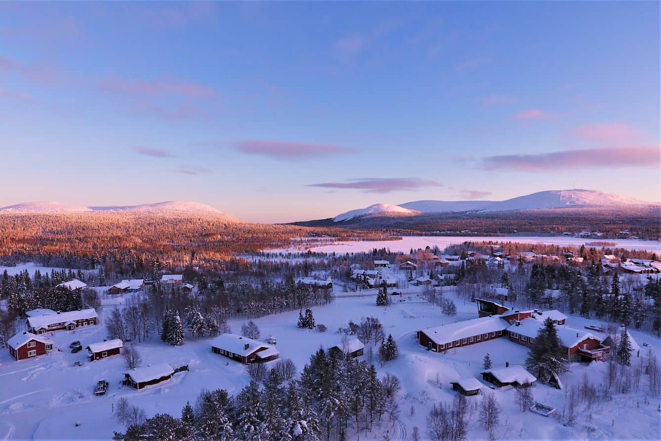 Seita-ja-Yllas-pinkkina