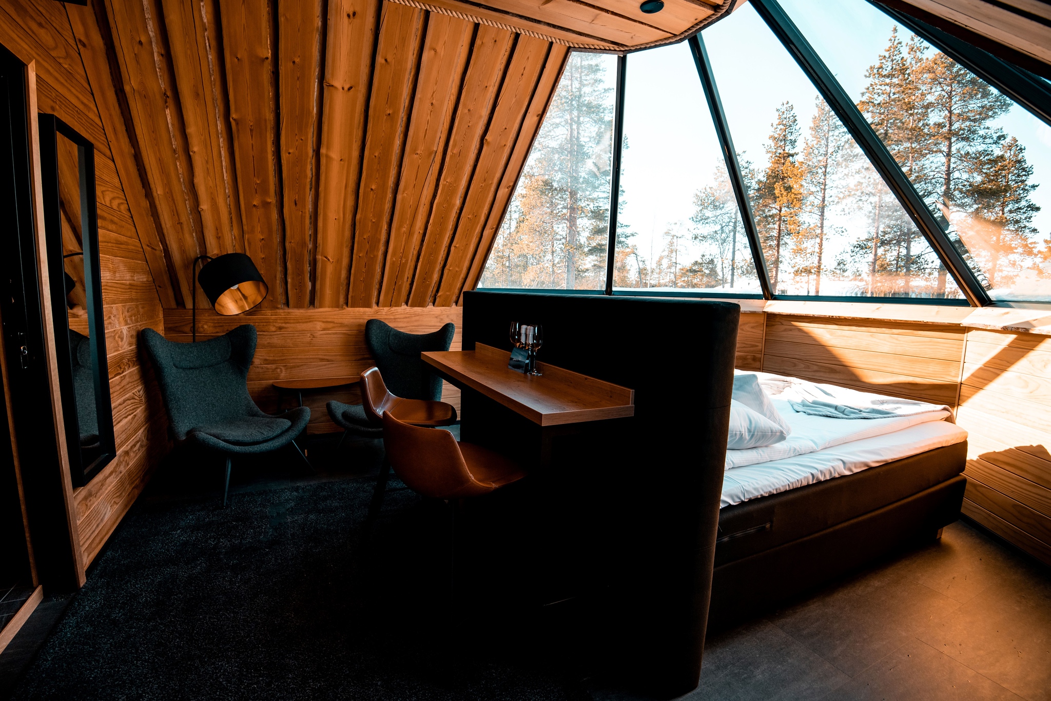 Wilderness Hotel Nangu – Panorama Log Cabin indoor-X4 Wilderness Hotel Nangu - Panorama Log Cabin indoor-X4