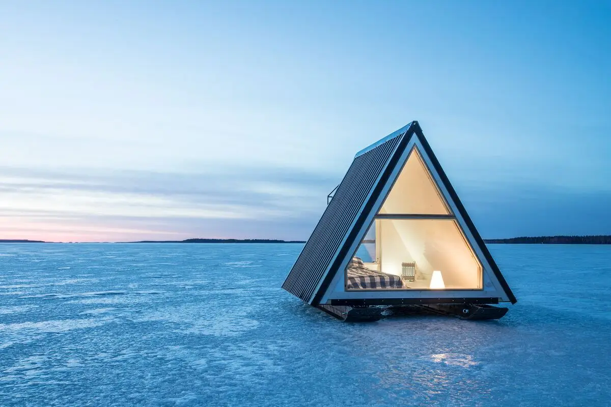 Finland_Saimaa_igloo_H1I7193