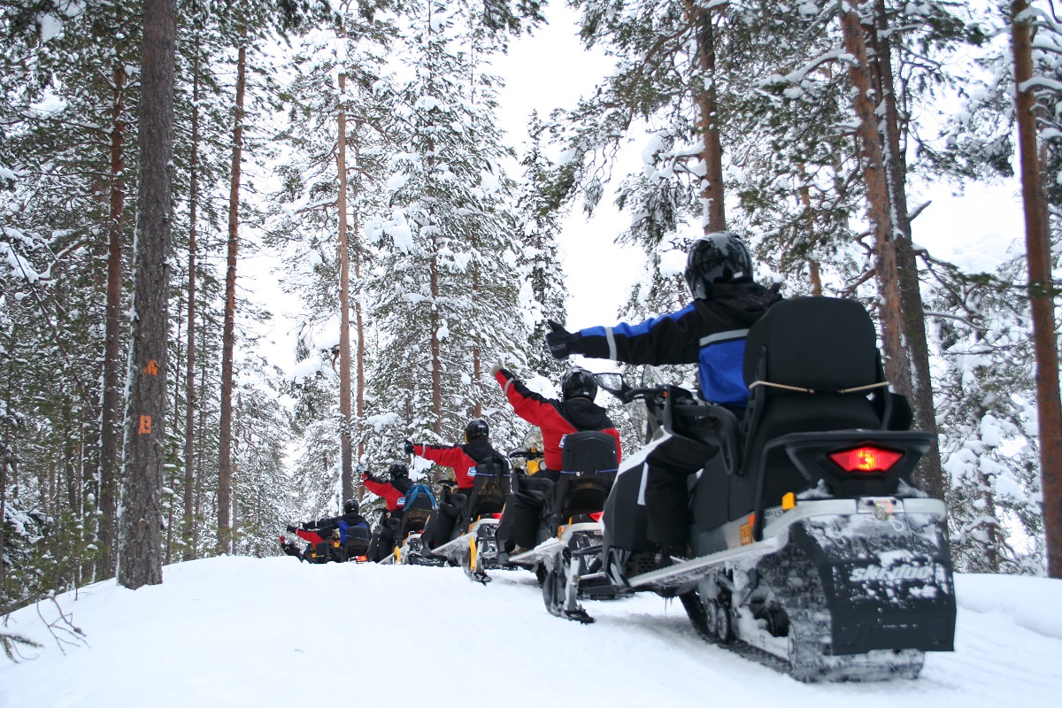 Schneemobilerlebnis in Saija