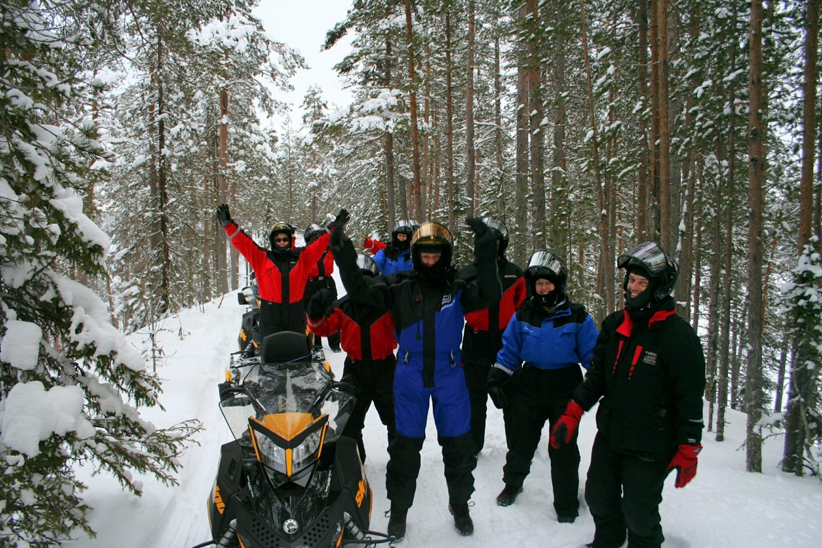 Schneemobilerlebnis in Saija