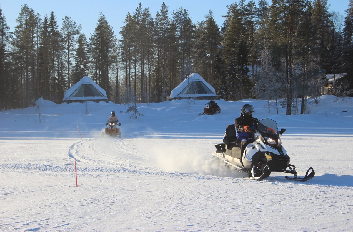 Schneemobilerlebnis in Saija