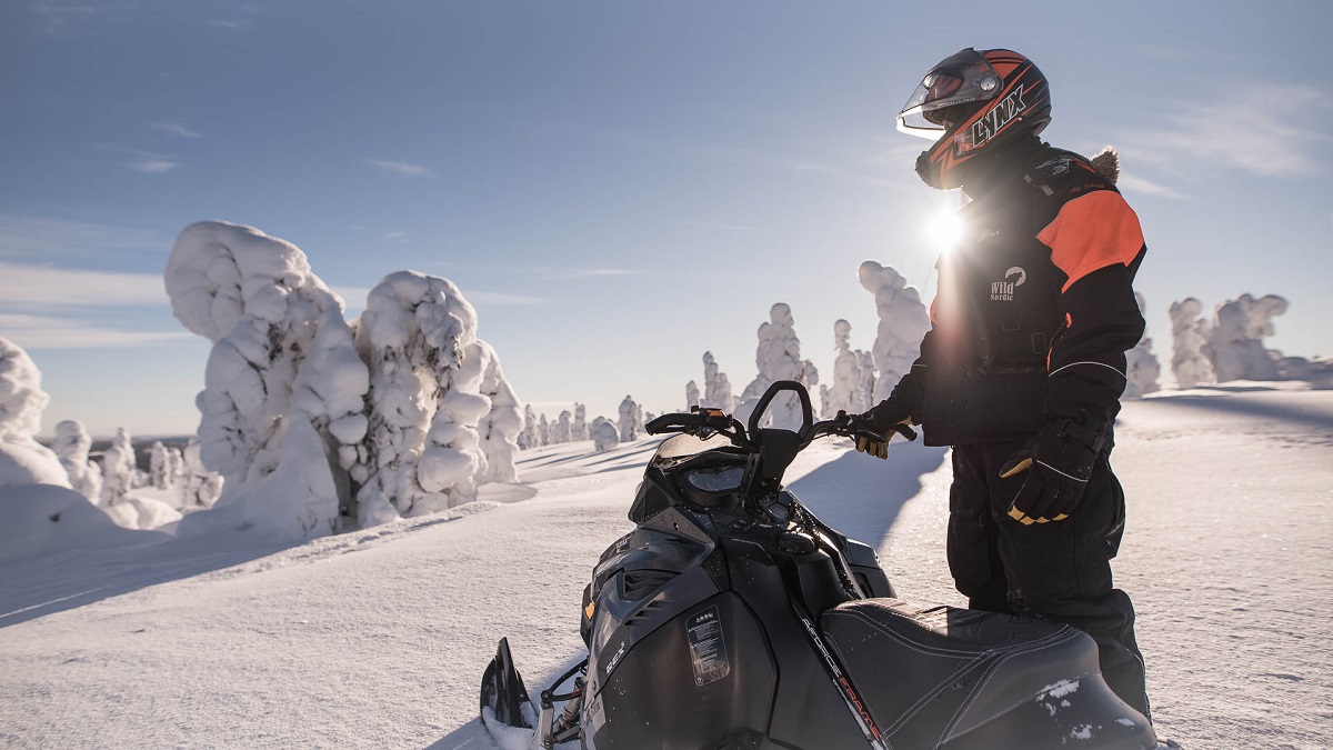 Motorschlitten Tour de Lapland in Levi
