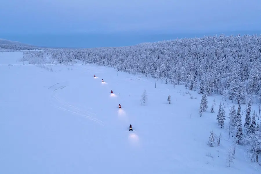 Mit dem Motorschlitten ans Eismeer in Luosto