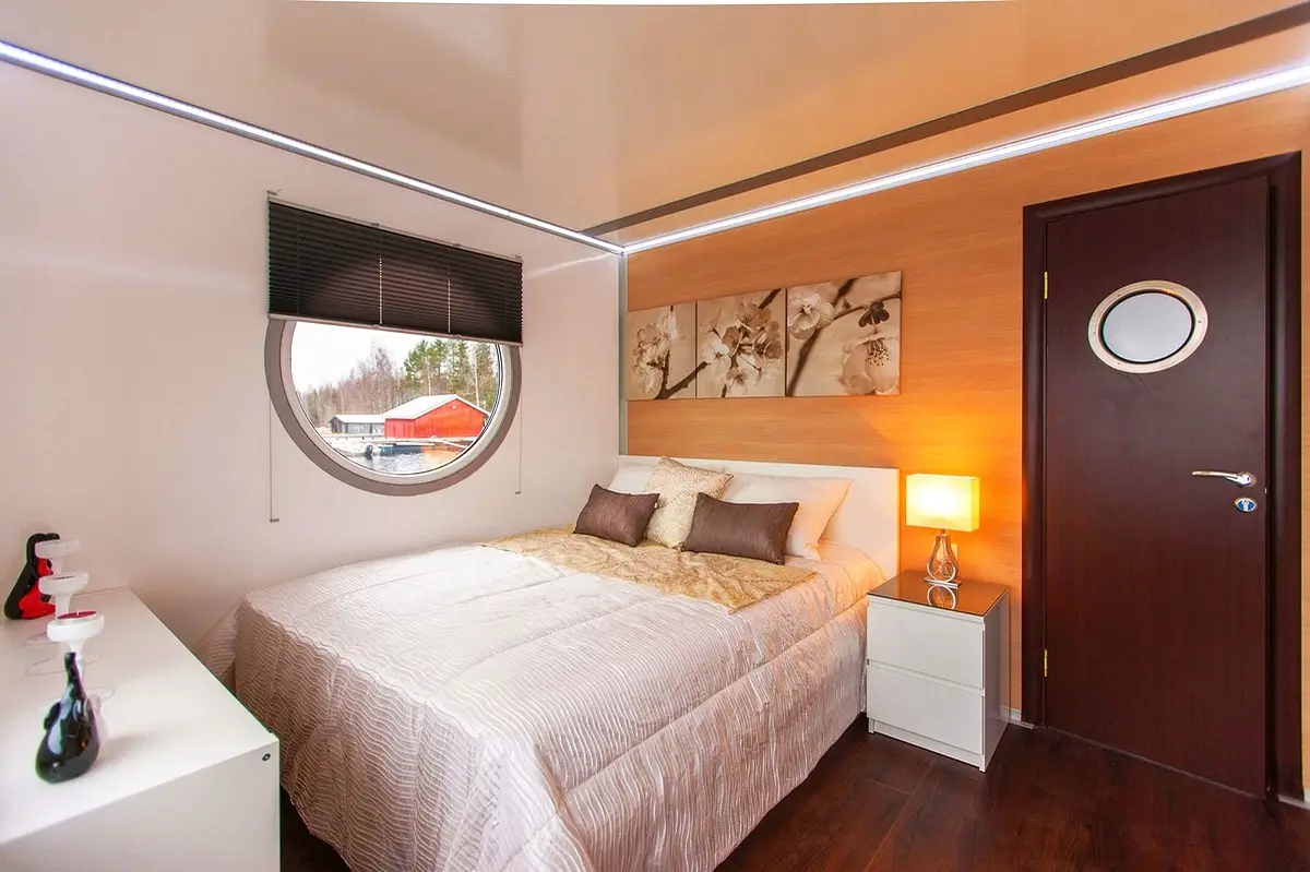 Deluxe Hausboot