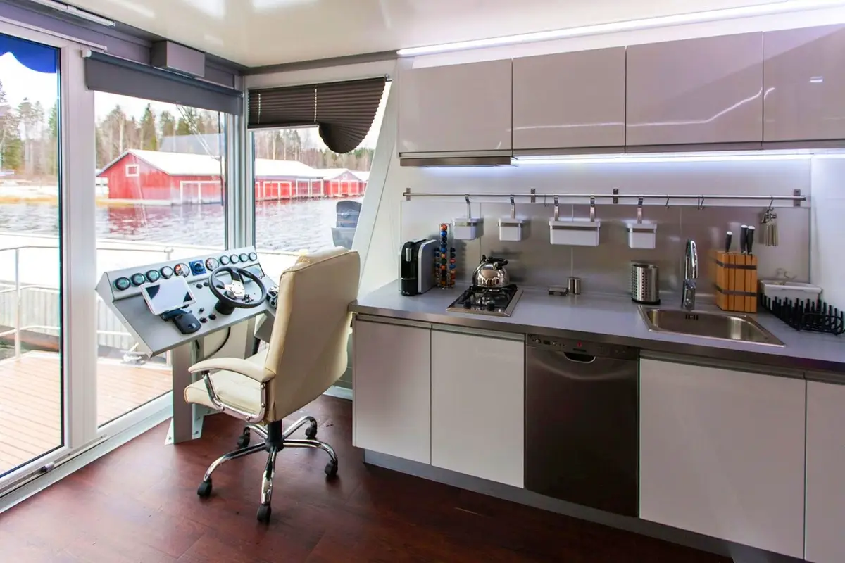 Deluxe Hausboot