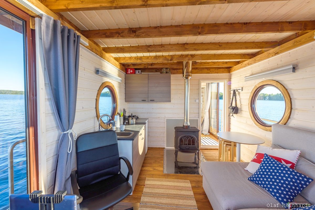 Eco Houseboat
