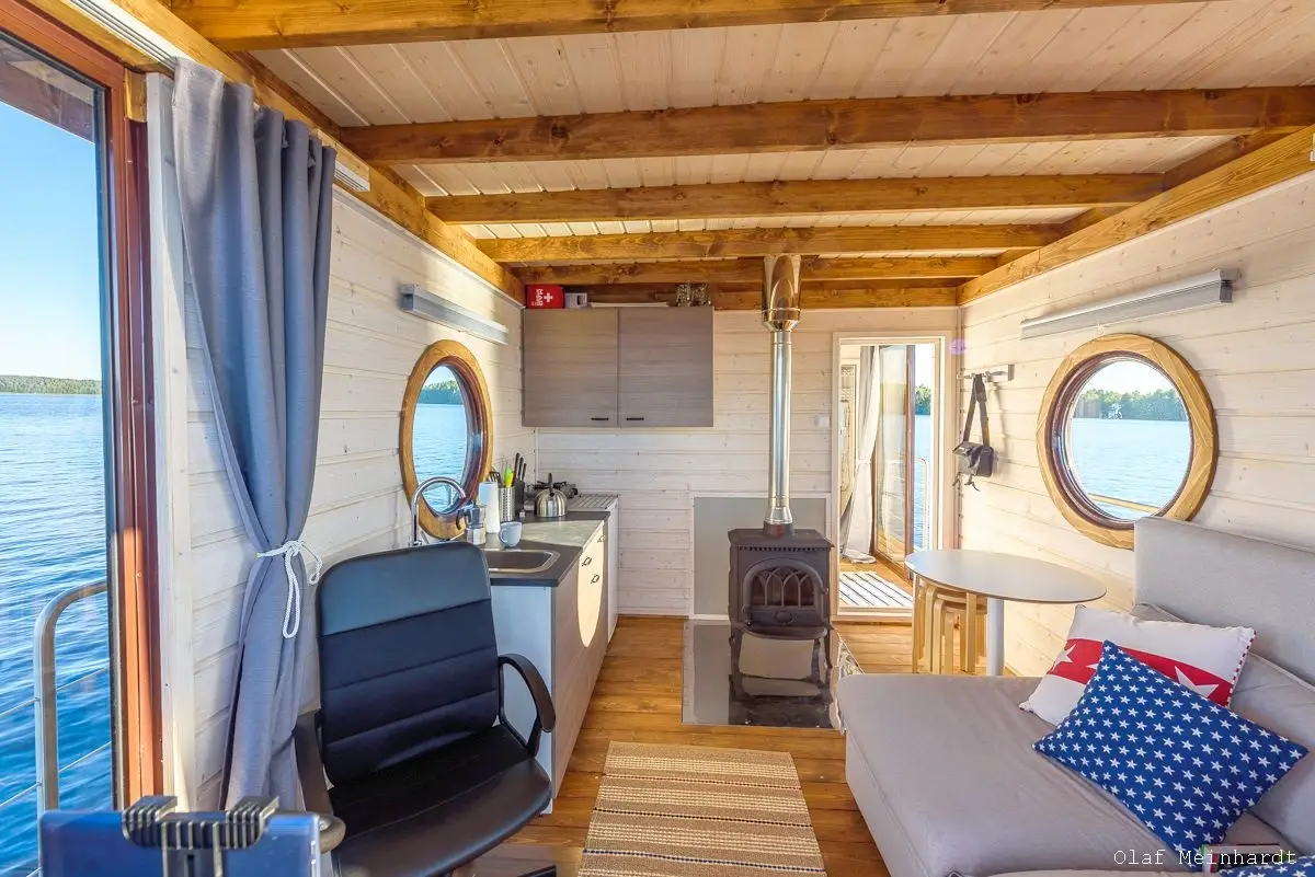 Eco Houseboat