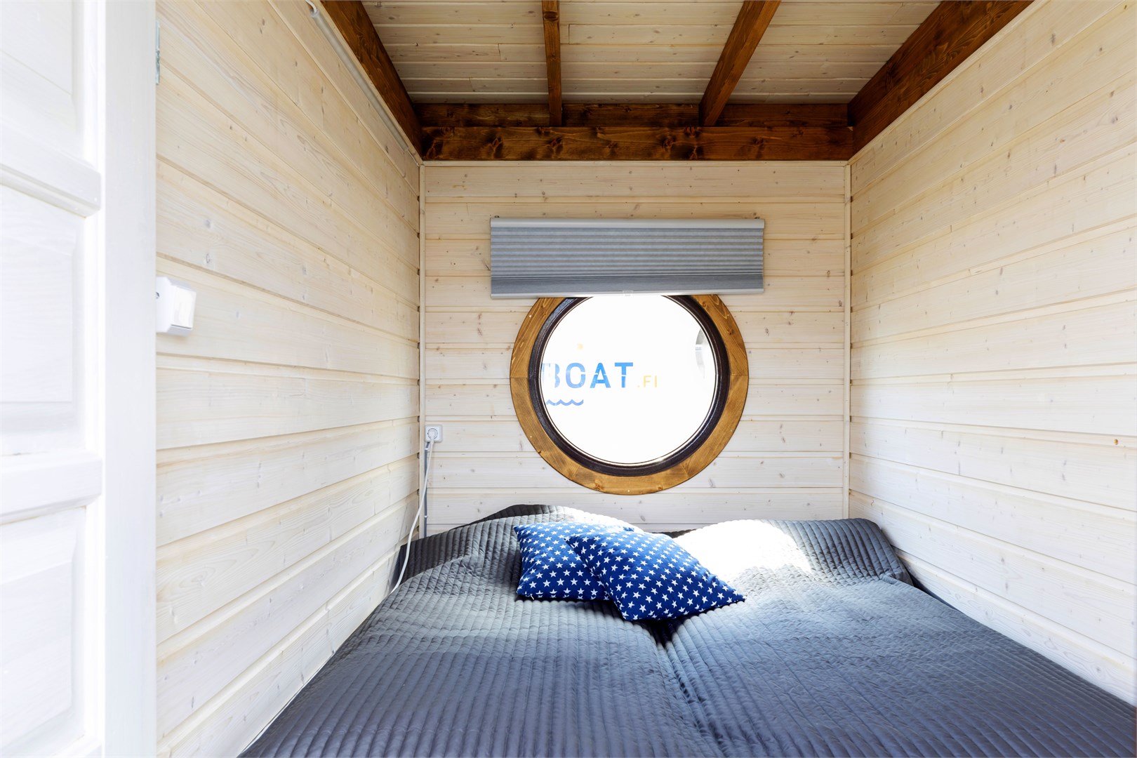 Eco Houseboat