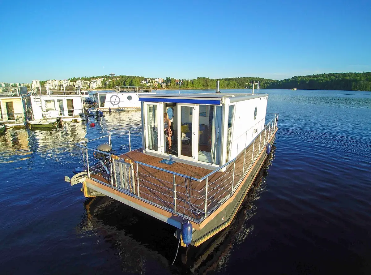 Luxe houseboat in Heinola